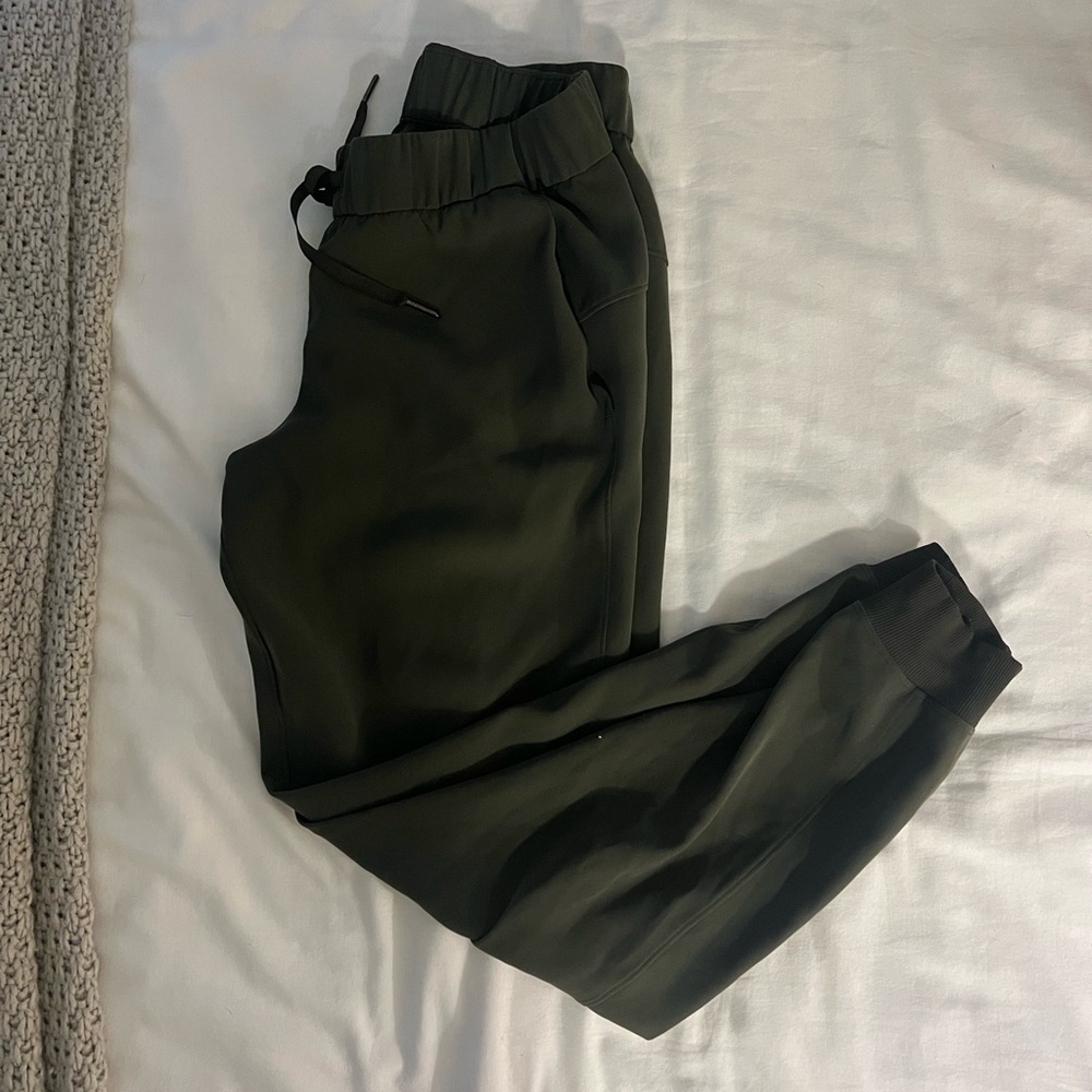 Dance Studio Mid-Rise Jogger 7/8 Length